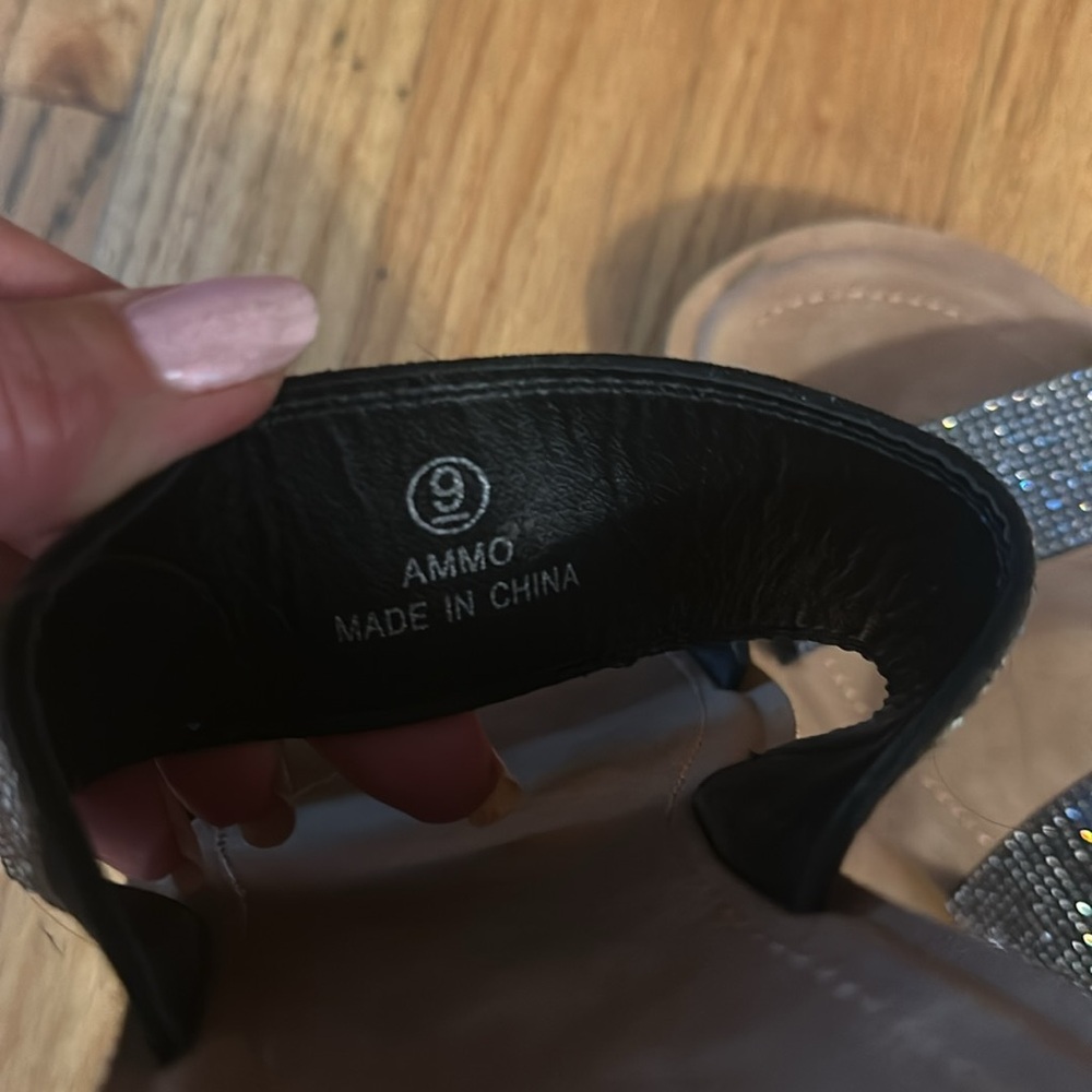 Sandals - Picture 3 of 3